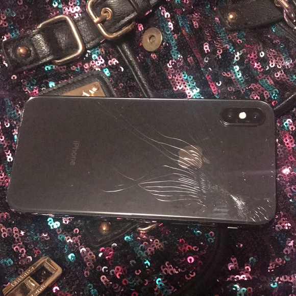 iPhone - Picture 3 of 3